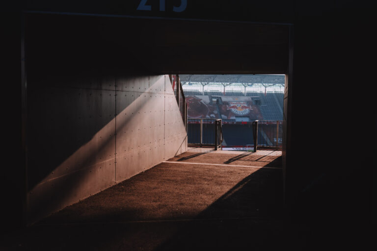 Innenansicht der Red Bull Arena vor dem ÖFB-Cup-Spiel gegen den SCR Altach